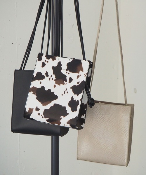 tiptop（ティップトップ）の「スクエアミニショルダーBAG（ショルダーバッグ・レディース・ブラック/A/B・FREE）」の4枚目の写真