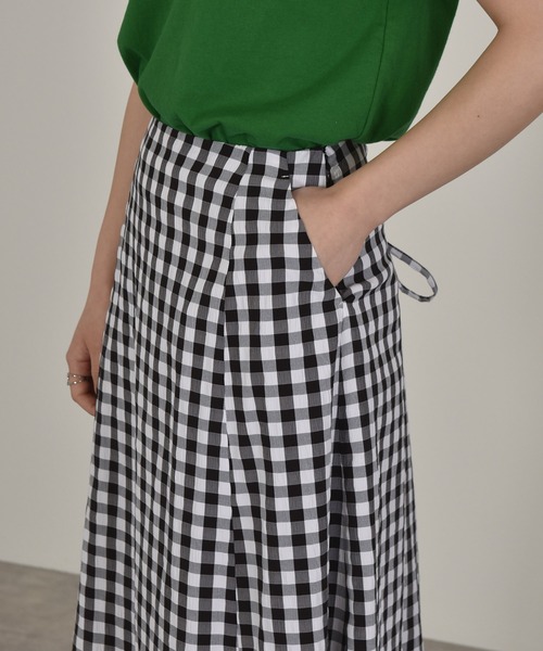 w closet（ダブルクローゼット）の「ギンガム後レースアップスカート（スカート・レディース・ブラック/レンガ・FREE）」の15枚目の写真
