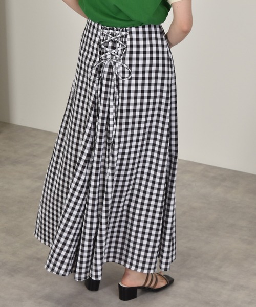 w closet（ダブルクローゼット）の「ギンガム後レースアップスカート（スカート・レディース・ブラック/レンガ・FREE）」の17枚目の写真