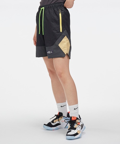 JORDAN BRAND（ジョーダンブランド）の「ジョーダン デルタ 2 ウィメンズシューズ / Jordan Delta 2 Women's Shoe（スニーカー・レディース・ホワイト/オフホワイト/ホワイト系その他2/イエロー系その他2/グレー系その他/グレー系その他2・23.5/23/24.5/26.5/22.5/26/25/25.5/24/27/28.5/27.5/28/29/22）」の15枚目の写真