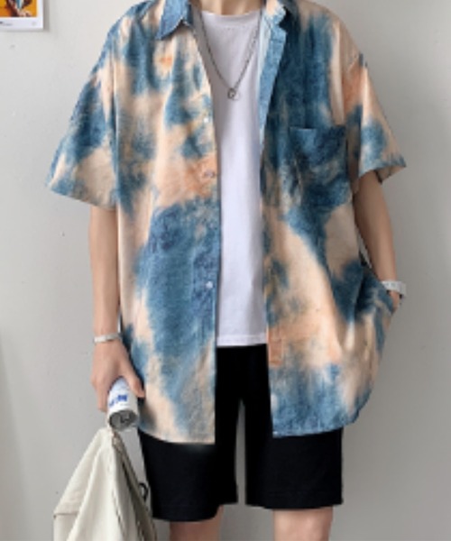 MGV（エムジーヴィー）の「タイダイプリントSSシャツ（シャツ/ブラウス・メンズ・レッド/ブルー・MEDIUM/LARGE/X-LARGE）」の4枚目の写真