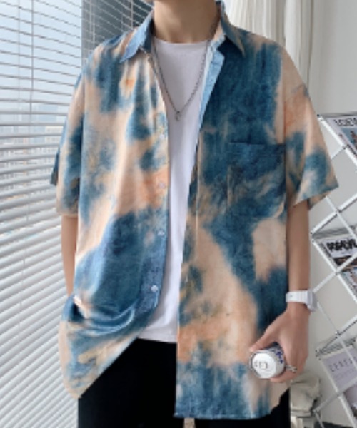 MGV（エムジーヴィー）の「タイダイプリントSSシャツ（シャツ/ブラウス・メンズ・レッド/ブルー・MEDIUM/LARGE/X-LARGE）」の5枚目の写真