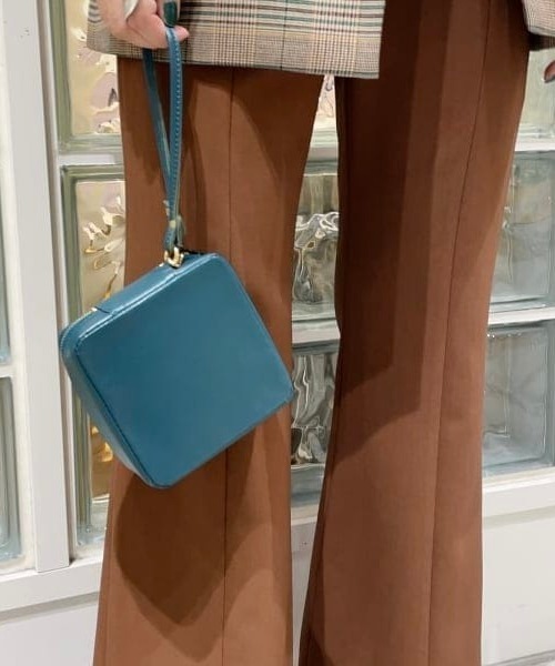 Ray BEAMS(レイビームス)の「Ray BEAMS / レザー ポーチ(ポーチ・レディース・ホワイト/ブラック/グリーン・ONE SIZE)」の22枚目の写真