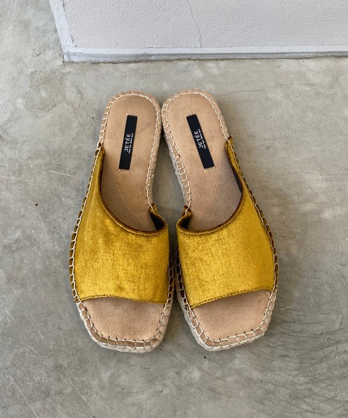 CAPRICIEUX LE'MAGE(カプリシューレマージュ)の「ジュートミュールサンダル(サンダル・レディース・イエロー・37/39)」の2枚目の写真