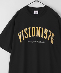 【VISION STREET  WEAR/ヴィジョンストリートウェア】カレッジロゴ サテンワッペン半袖Tシャツ
