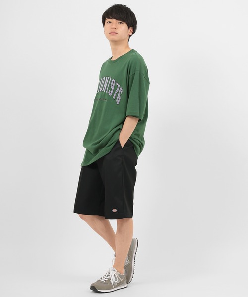 VISION STREET WEAR（ヴィジョンストリートウェア）の「【VISION STREET  WEAR/ヴィジョンストリートウェア】カレッジロゴ サテンワッペン半袖Tシャツ（Tシャツ/カットソー・メンズ・ホワイト/ブラック/グリーン/ブルーグレー・M/L/XL）」の11枚目の写真
