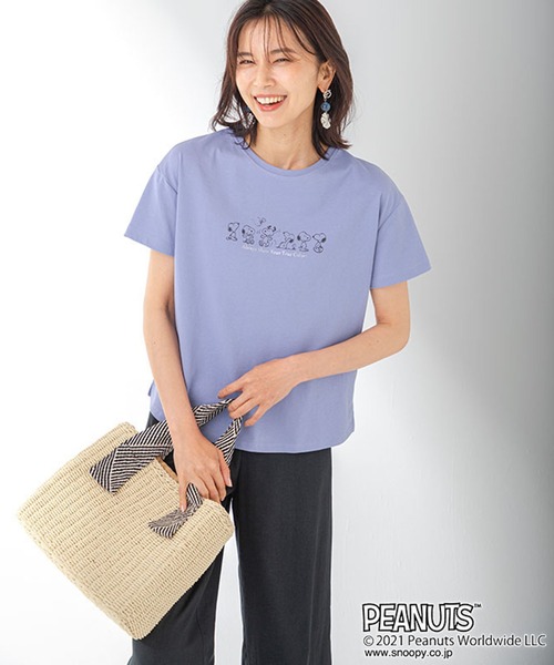 Petit Honfleur(プチオンフルール)の「【スヌーピー】フロントロゴプリント コラボTシャツ(Tシャツ/カットソー・レディース・ホワイト/ブルー/ベージュ・M/L)」の15枚目の写真