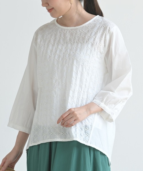 rps(アールピーエス)の「コットンキャンブリックダイヤ刺繍ブラウス(シャツ/ブラウス・レディース・ブラック/オフホワイト・M-L)」の1枚目の写真