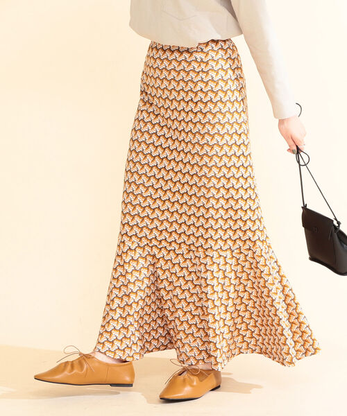 Ray BEAMS(レイビームス)の「Ray BEAMS / ラッセルレース マーメイド スカート(スカート・レディース・オレンジ/グリーン・0/1)」の4枚目の写真