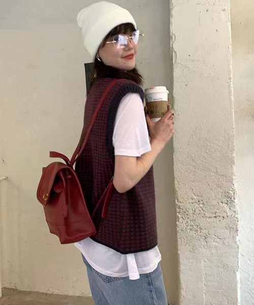 Jewelobe（ジュエローブ）の「オーバーサイズハーリキンチェックニットベスト（ベスト・レディース・ネイビー/ブラック/オフホワイト・FREE）」の10枚目の写真