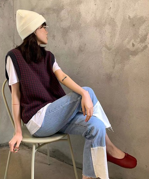 Jewelobe（ジュエローブ）の「オーバーサイズハーリキンチェックニットベスト（ベスト・レディース・ネイビー/ブラック/オフホワイト・FREE）」の13枚目の写真