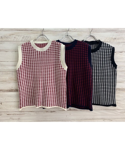 Jewelobe（ジュエローブ）の「オーバーサイズハーリキンチェックニットベスト（ベスト・レディース・ネイビー/ブラック/オフホワイト・FREE）」の9枚目の写真