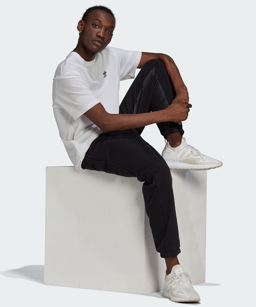 adidas（アディダス）の「R.Y.V. カフドスウェットパンツ