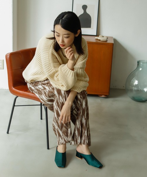 Birthday room(バースデイルーム)の「上品さをプラス。サテンミュールパンプス(パンプス・レディース・ブラック/グリーン/ナチュラル・MEDIUM/LARGE)」の6枚目の写真