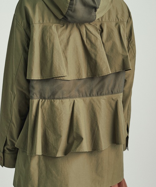DRWCYS（ドロシーズ）の「バックフリルミリタリーブルゾン（ミリタリージャケット・レディース・カーキ/キャメル・FREE）」の17枚目の写真