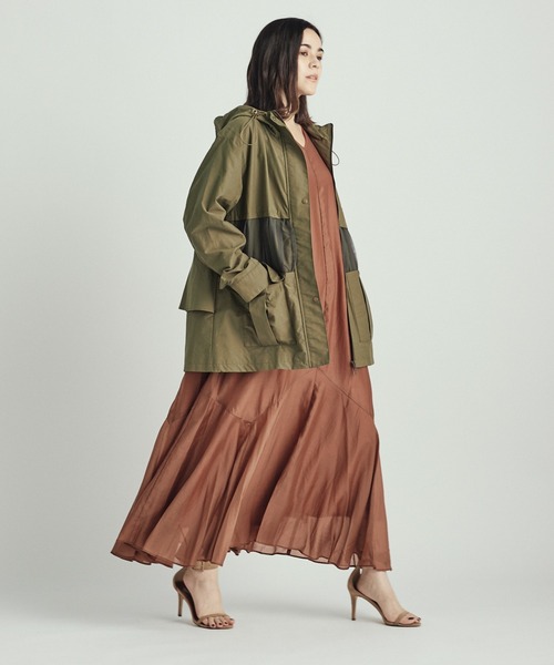 DRWCYS（ドロシーズ）の「バックフリルミリタリーブルゾン（ミリタリージャケット・レディース・カーキ/キャメル・FREE）」の12枚目の写真
