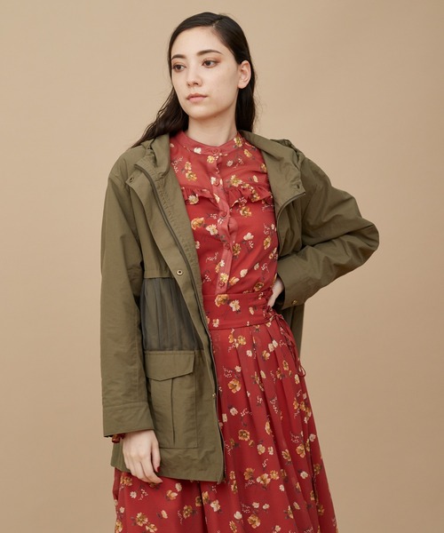 DRWCYS（ドロシーズ）の「バックフリルミリタリーブルゾン（ミリタリージャケット・レディース・カーキ/キャメル・FREE）」の4枚目の写真