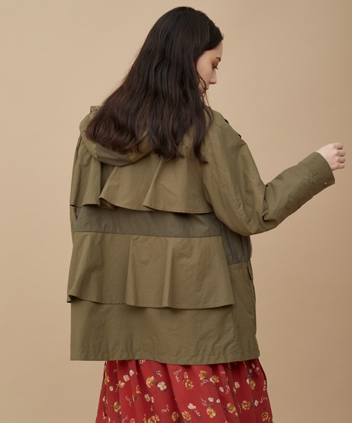 DRWCYS（ドロシーズ）の「バックフリルミリタリーブルゾン（ミリタリージャケット・レディース・カーキ/キャメル・FREE）」の9枚目の写真