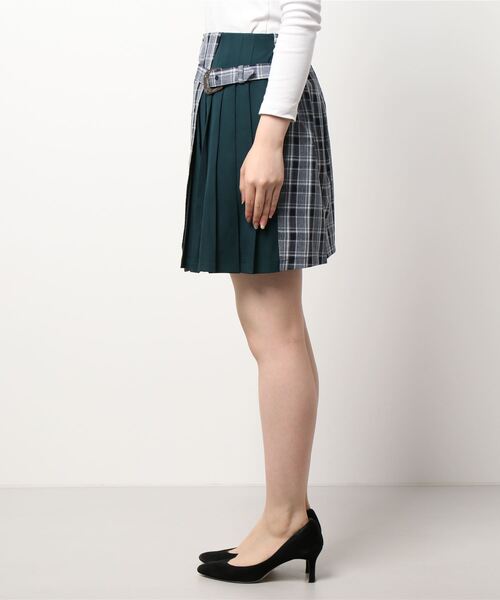 axes femme POETIQUE（アクシーズファムポエティック）の「ベルトデザインバイカラーＳＫ（スカート・レディース・ブラウン/チャコール/ネイビー・MEDIUM）」の4枚目の写真