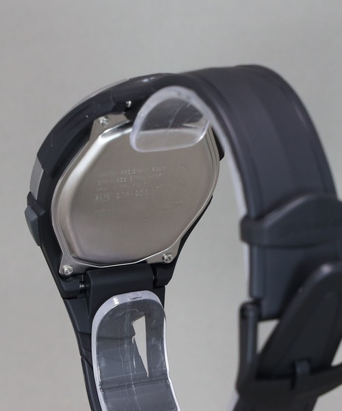 CASIO(カシオ)の「Casio Collection SPORTS / PHYS / STR-300CJ-1JH(デジタル腕時計・メンズ・ブラック×シルバー・FREE)」の6枚目の写真