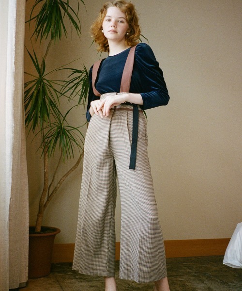 REDYAZEL(レディアゼル)の「配色サス付きワイドパンツ(その他パンツ・レディース・ベージュ系その他/ネイビー/ベージュ・MEDIUM/SMALL)」の1枚目の写真