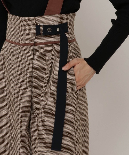 REDYAZEL(レディアゼル)の「配色サス付きワイドパンツ(その他パンツ・レディース・ベージュ系その他/ネイビー/ベージュ・MEDIUM/SMALL)」の10枚目の写真