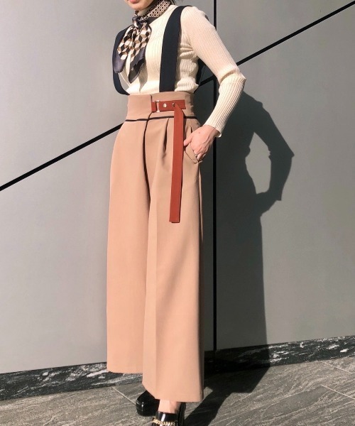 REDYAZEL(レディアゼル)の「配色サス付きワイドパンツ(その他パンツ・レディース・ベージュ系その他/ネイビー/ベージュ・MEDIUM/SMALL)」の22枚目の写真