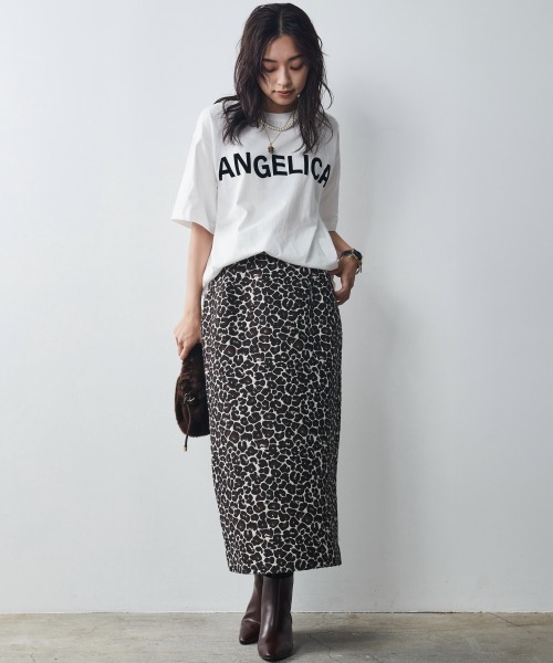CHIC STYLE(シックスタイル)の「<大きいサイズ>レオパードジャガードタイトロングスカート シックスタイル(スカート・レディース・ブラウン系/ブラック系・5/7/2/4/3/6/1)」の5枚目の写真