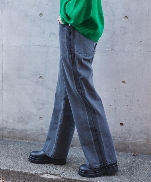 WEGO（ウィゴー）の「WEGO/ウエストフィットワイドストレートラインパンツ（デニムパンツ・レディース・インディゴブルー/ブラック系その他・MEDIUM/SMALL/LARGE）」の4枚目の写真