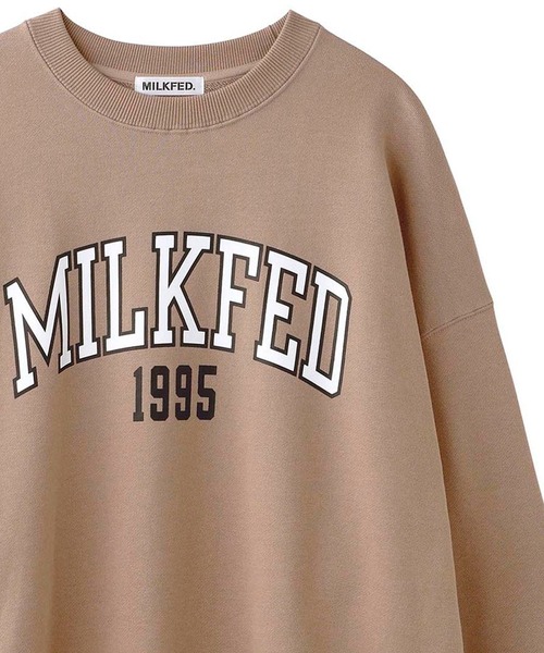 MILKFED.(ミルクフェド)の「COLLEGE SWEAT TOP(スウェット・レディース・オフホワイト/ブラック/アッシュ/ベージュ/ネイビー・ONE SIZE)」の17枚目の写真