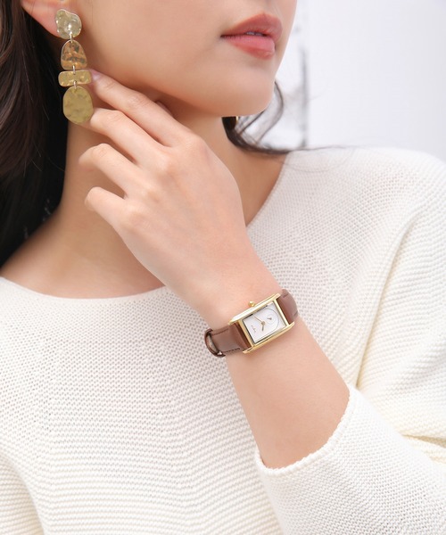 Ungrid（アングリッド）の「【ungrid/アングリッド】シグネチャー レクタングルフェイス  腕時計（アナログ腕時計・レディース・ブラック/ダークブラウン/ブラウン/シルバー/グリーン/キャメル・FREE）」の5枚目の写真