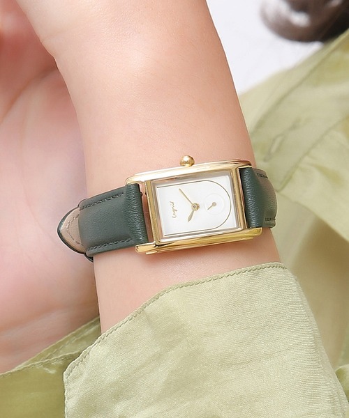 Ungrid（アングリッド）の「【ungrid/アングリッド】シグネチャー レクタングルフェイス  腕時計（アナログ腕時計・レディース・ブラック/ダークブラウン/ブラウン/シルバー/グリーン/キャメル・FREE）」の4枚目の写真
