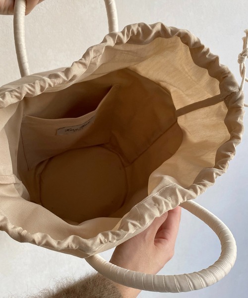 CAPRICIEUX LE'MAGE（カプリシューレマージュ）の「コロールテーパードバッグ（ハンドバッグ・レディース・ホワイト/ピンク/グリーン・FREE）」の18枚目の写真