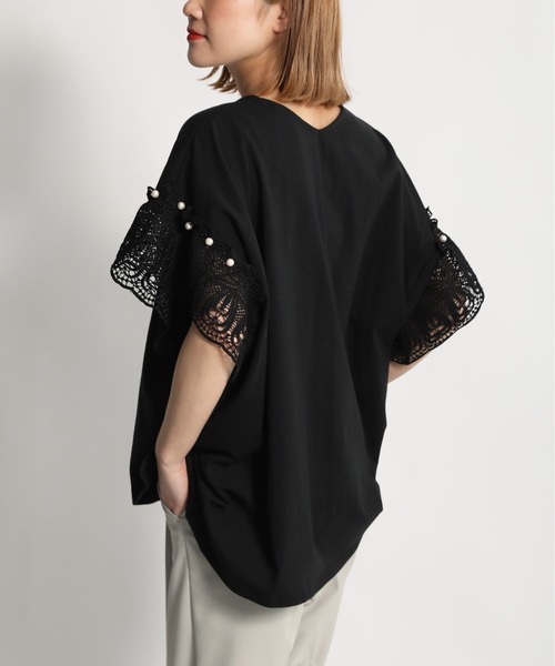 PICCIN（ピッチン）の「袖パールレースプルオーバー（Tシャツ/カットソー・レディース・ブラック/オフホワイト・M/L）」の2枚目の写真
