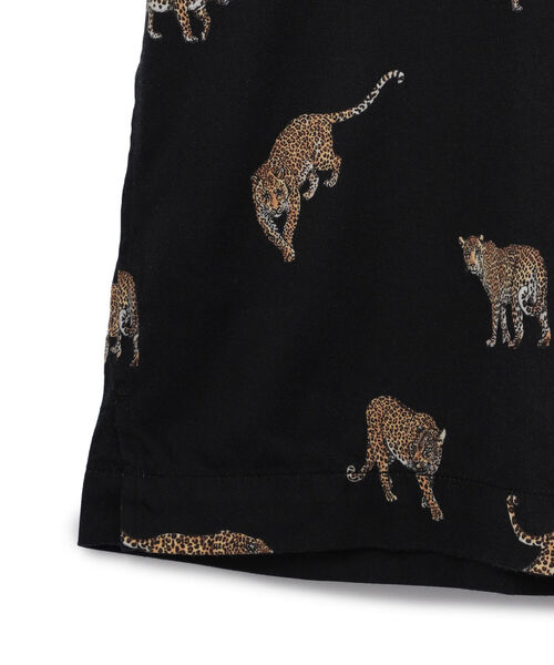 schott（ショット）の「LEOPARD HAWAIIAN SHIRT/レオパード ハワイアンシャツ（シャツ/ブラウス・メンズ・ブラック/グリーン・MEDIUM/X-LARGE/XX-LARGE/LARGE）」の5枚目の写真