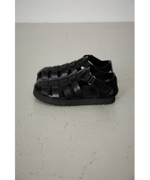 AZUL by moussy（アズールバイマウジー）の「GURKHA SANDALS/グルカサンダル（サンダル・メンズ・ブラック・MEDIUM/LARGE）」の2枚目の写真