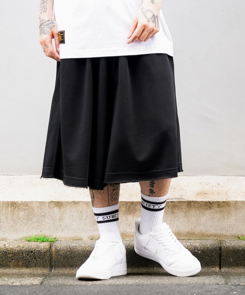 Subciety(サブサエティ)の「SWEAT SHORTS(その他パンツ・メンズ・カーキ/グレー/ブラック・MEDIUM/LARGE/X-LARGE)」の2枚目の写真