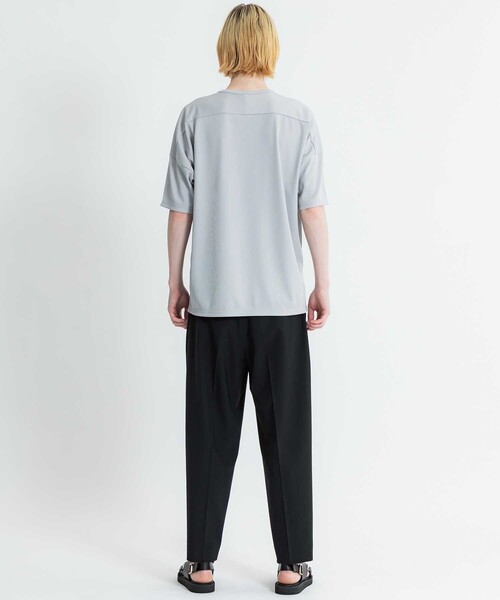 ATTACHMENT（アタッチメント）の「STUDIOUS別注 PLEATS　S/S　TEE（Tシャツ/カットソー・メンズ・ライトグレー/ブラック・1/2）」の16枚目の写真