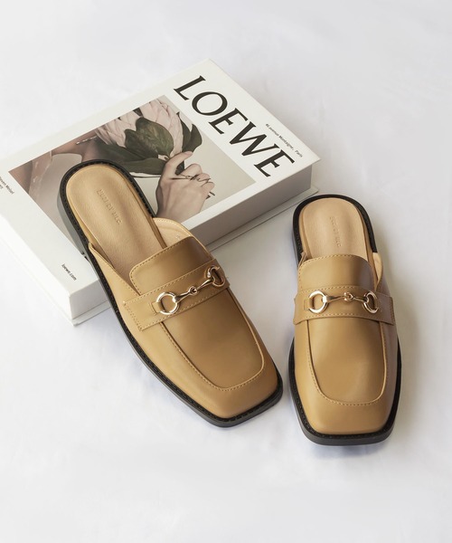 me+em select(ミームセレクト)の「ビットローファースクエアトゥミュールサンダル(サンダル・レディース・ブラック/ブラウン/アイボリー・38/39/37)」の21枚目の写真