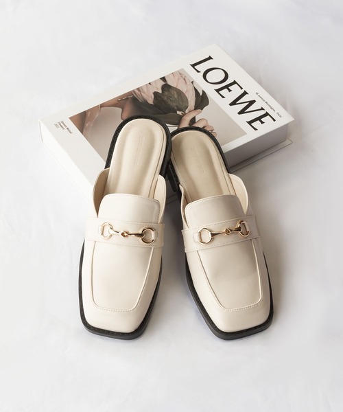 me+em select(ミームセレクト)の「ビットローファースクエアトゥミュールサンダル(サンダル・レディース・ブラック/ブラウン/アイボリー・38/39/37)」の19枚目の写真