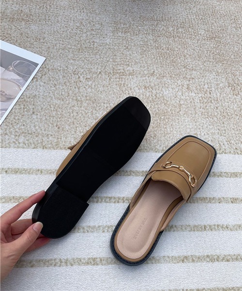 me+em select(ミームセレクト)の「ビットローファースクエアトゥミュールサンダル(サンダル・レディース・ブラック/ブラウン/アイボリー・38/39/37)」の13枚目の写真