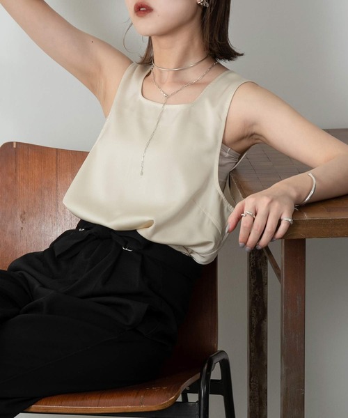 Amiur（エミレ）の「vintage satin no sleeve（Tシャツ/カットソー・レディース・アイボリー/ライム/サーモンピンク・FREE）」の2枚目の写真