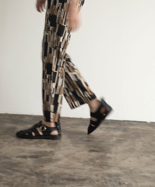 marjour（マージュール）の「GEOMETRIC PANTS（その他パンツ・レディース・ベージュ/レッド・M）」の8枚目の写真