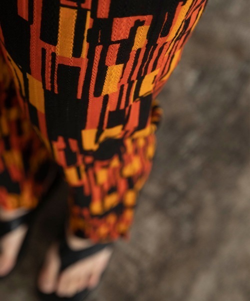 marjour（マージュール）の「GEOMETRIC PANTS（その他パンツ・レディース・ベージュ/レッド・M）」の16枚目の写真