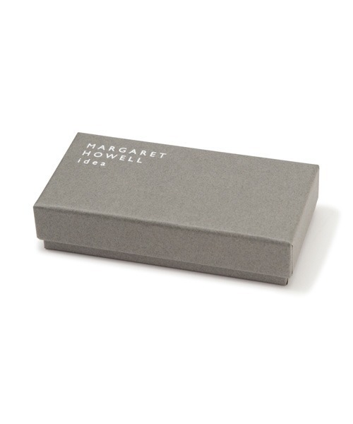 MARGARET HOWELL（マーガレットハウエル）の「BRIDLE LEATHER（アナログ腕時計・メンズ・ホワイト/ブラック・FREE）」の4枚目の写真