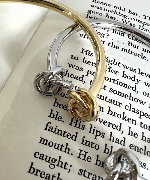 LIAN（リアン）の「ノットデザインバングル（バングル/リストバンド・レディース・シルバー/ゴールド・FREE）」の14枚目の写真