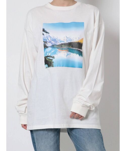 jouetie(ジュエティ)の「ネイチャーフォト ロンT(Tシャツ/カットソー・レディース・オフホワイト/ブラック/パープル・MEDIUM)」の7枚目の写真