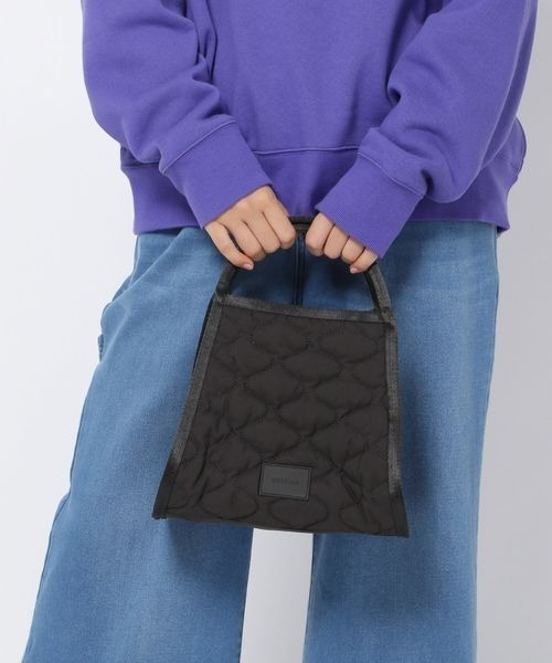 HEREIAM（ヘレイアム）の「【HEREIAM】キルトミニBAG（ハンドバッグ・レディース・ブラック/ナチュラル/カーキ/ベージュ・FREE）」の2枚目の写真