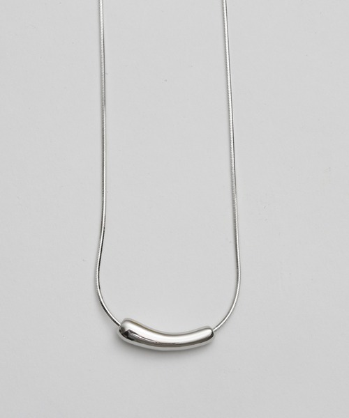 Geel(ギール)の「Geel/チューブスネークネックレス(ネックレス・レディース・シルバー/ゴールド・FREE)」の5枚目の写真