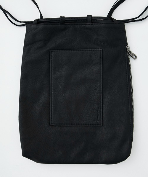 yorozu（ヨロズ）の「STUDIOUS別注 キリハナ防水巾着 30（ハンドバッグ・メンズ・ブラック・FREE）」の10枚目の写真